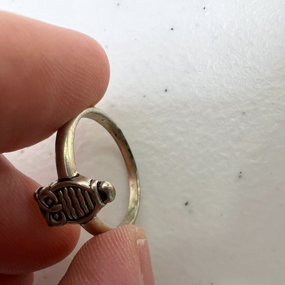 Owl Ring Size 8 Silver Tone Textured Thin Band Minimalist Bird Small - Picture 7 of 9